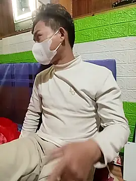 Snapshot of Mrcaoboinung chatting on 12/17/25, 04:02 Mrcaoboinung online show from 12/17/25, 04:02