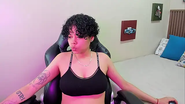 Snapshot of Sasha_Venom chatting on 04/28/26, 11:43 Sasha Venom online show from 04/28/26, 11:43