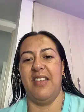 Snapshot of evelyn_harpeery chatting on 05/23/26, 11:14 evelyn harpeery online show from 05/23/26, 11:14