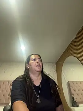 Snapshot of evelyn_harpeery chatting on 06/19/26, 10:52 evelyn harpeery online show from 06/19/26, 10:52