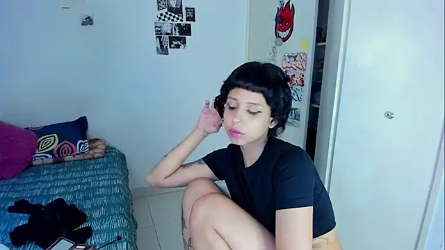 harakitty  online show from 04/01/26, 10:29