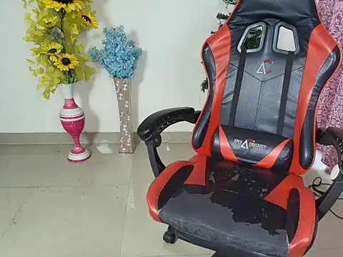 Sneha Crush online show from 02/02/26, 07:07