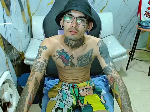 Snapshot of Boy_tatto77 chatting on 03/21/26, 12:21 Boy tatto77 online show from 03/21/26, 12:21