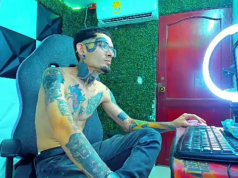 Snapshot of Boy_tatto77 chatting on 05/30/26, 12:30 Boy tatto77 online show from 05/30/26, 12:30