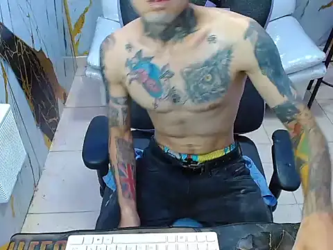 Snapshot of Boy_tatto77 chatting on 06/10/26, 12:04 Boy tatto77 online show from 06/10/26, 12:04