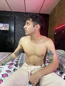 Snapshot of JustynAle2025 chatting on 03/27/26, 04:29 JustynAle2025 online show from 03/27/26, 04:29