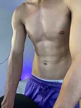 Snapshot of LIAM_COLT chatting on 04/04/26, 05:32 LIAM COLT online show from 04/04/26, 05:32