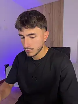 Snapshot of LIAM_COLT chatting on 04/10/26, 08:13 LIAM COLT online show from 04/10/26, 08:13