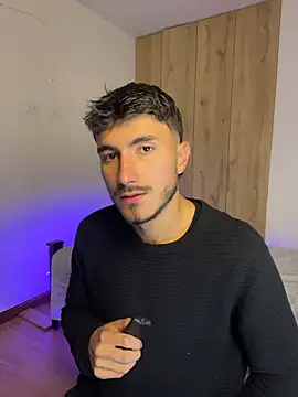 Snapshot of LIAM_COLT chatting on 04/19/26, 12:22 LIAM COLT online show from 04/19/26, 12:22