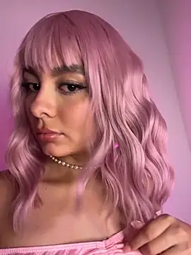 Snapshot of Nicollewest1 chatting on 02/03/26, 11:32 Nicollewest1 online show from 02/03/26, 11:32