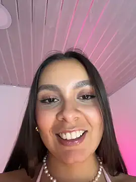 Snapshot of Nicollewest1 chatting on 03/14/26, 02:17 Nicollewest1 online show from 03/14/26, 02:17