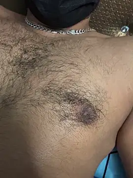 Snapshot of hotyindiaan chatting on 12/19/25, 10:17 hotyindiaan online show from 12/19/25, 10:17