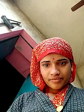 Snapshot of Pooja_Singh78 chatting on 12/19/25, 04:52 Pooja Singh78 online show from 12/19/25, 04:52