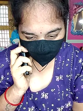 Snapshot of maduri__ chatting on 04/19/26, 10:25 maduri online show from 04/19/26, 10:25