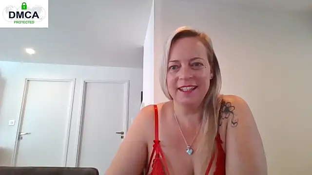 Snapshot of Miss-Chupagirly chatting on 07/18/26, 07:12 Miss-Chupagirly online show from 07/18/26, 07:12
