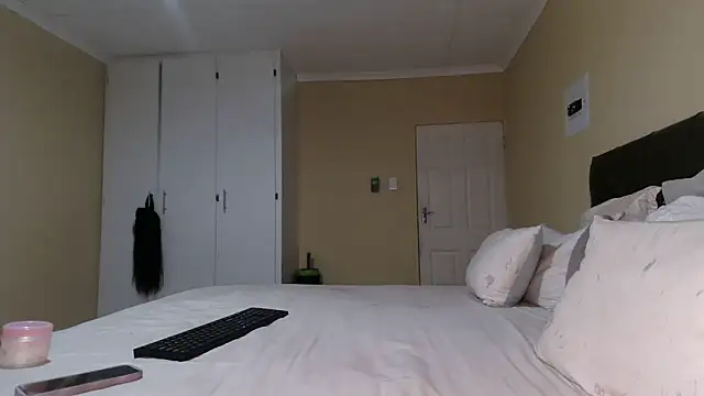 Snapshot of Alaiyasexy chatting on 03/31/26, 05:46 Alaiyasexy online show from 03/31/26, 05:46