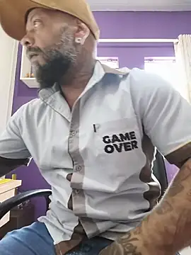 Snapshot of morenoteza0 chatting on 02/06/26, 06:44 morenoteza0 online show from 02/06/26, 06:44