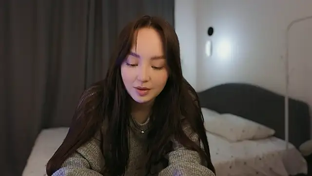 fallin lovee online show from 04/19/26, 06:10