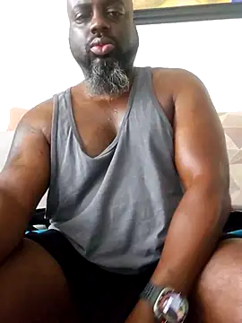 Snapshot of ceedevon13 chatting on 04/06/26, 02:40 ceedevon13 online show from 04/06/26, 02:40