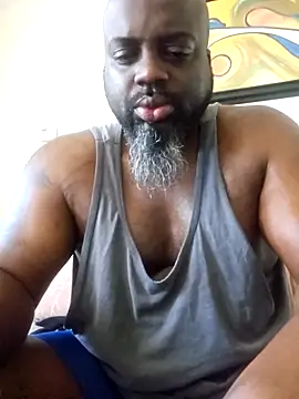 Snapshot of ceedevon13 chatting on 04/14/26, 02:56 ceedevon13 online show from 04/14/26, 02:56