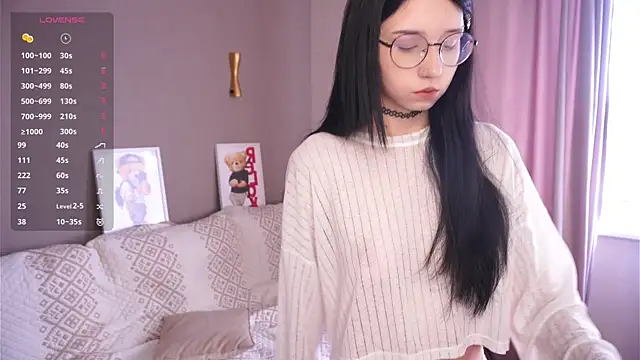 DeliaLoma online show from 04/25/26, 06:38