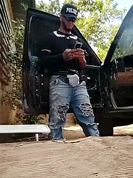 Snapshot of PIGHIGHDIRTY_p0 chatting on 03/09/26, 06:23 PIGHIGHDIRTY p0 online show from 03/09/26, 06:23