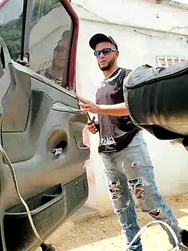 Snapshot of PIGHIGHDIRTY_p0 chatting on 03/17/26, 05:38 PIGHIGHDIRTY p0 online show from 03/17/26, 05:38