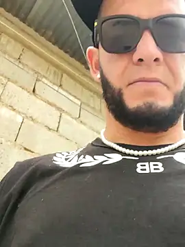 Snapshot of PIGHIGHDIRTY_p0 chatting on 03/31/26, 06:08 PIGHIGHDIRTY p0 online show from 03/31/26, 06:08