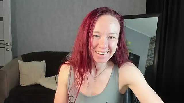 Snapshot of Spoty_Kate_ chatting on 05/28/26, 01:03 Spoty Kate online show from 05/28/26, 01:03