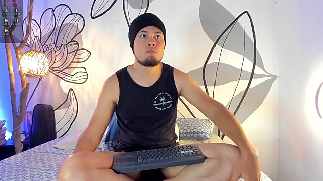 maaxtaylor  online show from 01/13/26, 11:15