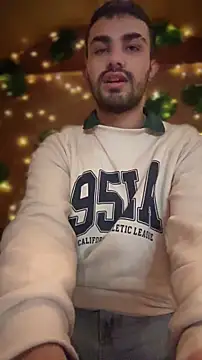 Snapshot of juancho_hairy chatting on 01/14/26, 10:25 juancho hairy online show from 01/14/26, 10:25