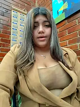 Snapshot of Ivy_enjoy chatting on 07/08/26, 05:39 Ivy enjoy online show from 07/08/26, 05:39