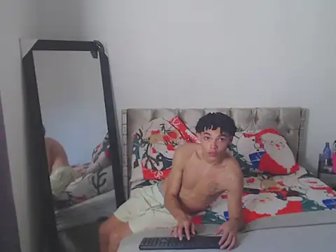 Snapshot of twinkyerk chatting on 12/22/25, 08:28 twinkyerk online show from 12/22/25, 08:28