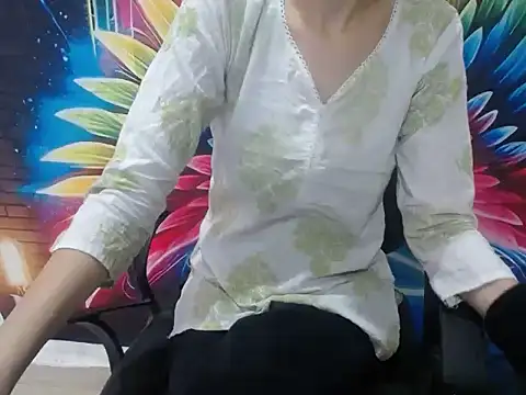 Snapshot of Farhana_beautyfull chatting on 04/28/26, 05:12 Farhana beautyfull online show from 04/28/26, 05:12