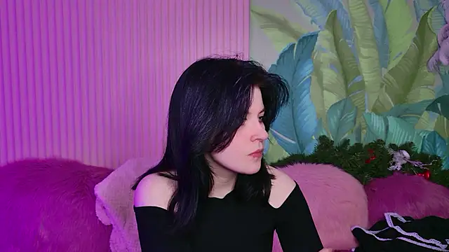 Milana Cold online show from 01/13/26, 08:47