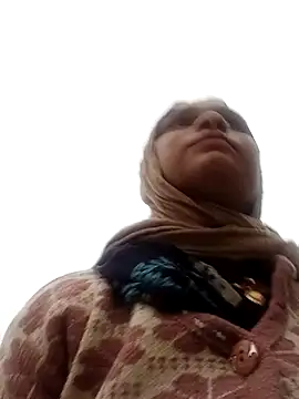 Snapshot of Bharti_thakurr chatting on 12/22/25, 01:46 Bharti thakurr online show from 12/22/25, 01:46