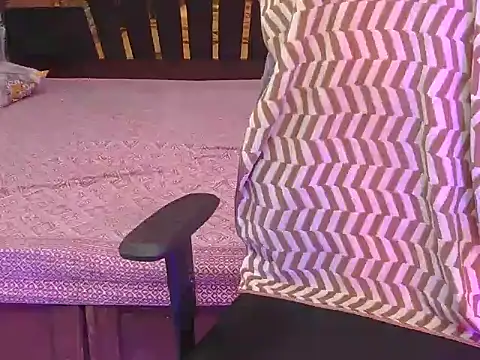 Snapshot of bold-smirthii chatting on 04/11/26, 04:17 bold-smirthii online show from 04/11/26, 04:17