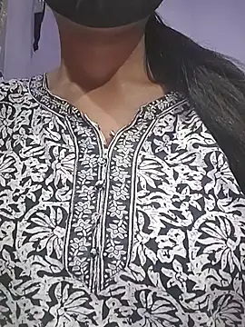 Snapshot of punjabimutyar_01 chatting on 12/19/25, 12:45 punjabimutyar 01 online show from 12/19/25, 12:45