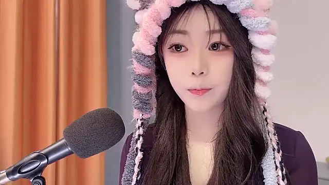 smalldaisy online show from 02/04/26, 02:39