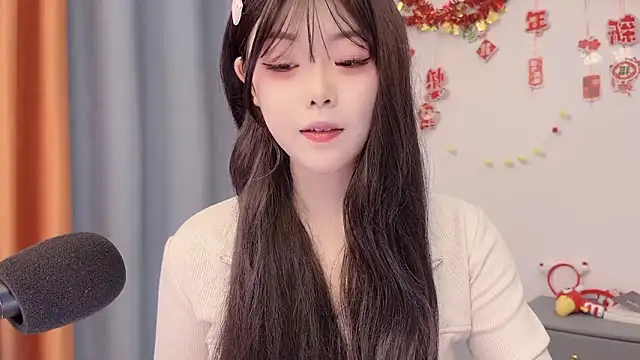 Snapshot of smalldaisy chatting on 03/06/26, 02:19 smalldaisy online show from 03/06/26, 02:19