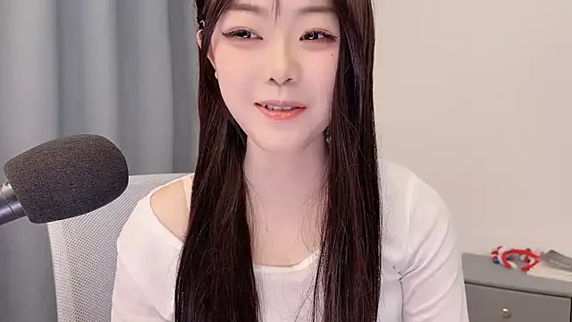 Snapshot of smalldaisy chatting on 03/27/26, 02:50 smalldaisy online show from 03/27/26, 02:50