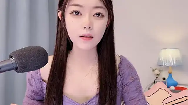 Snapshot of smalldaisy chatting on 04/16/26, 02:56 smalldaisy online show from 04/16/26, 02:56