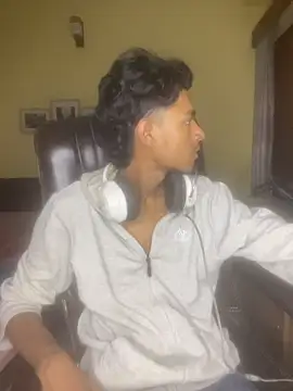 Snapshot of tooexpensive chatting on 12/20/25, 07:21 tooexpensive online show from 12/20/25, 07:21