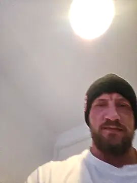 BigDhornyboi2026 online show from 12/19/25, 10:33