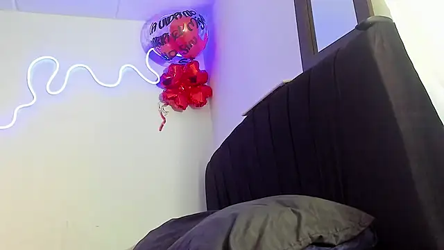 Lili Evanss online show from 03/13/26, 06:25