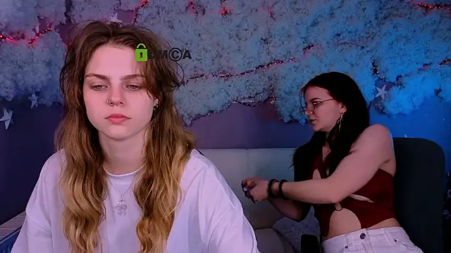 Snapshot of naya_may chatting on 03/15/26, 10:10 naya may online show from 03/15/26, 10:10