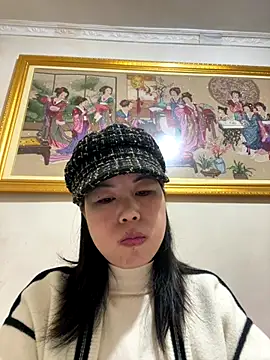 Snapshot of xinxin-005 chatting on 12/21/25, 08:43 xinxin-005 online show from 12/21/25, 08:43