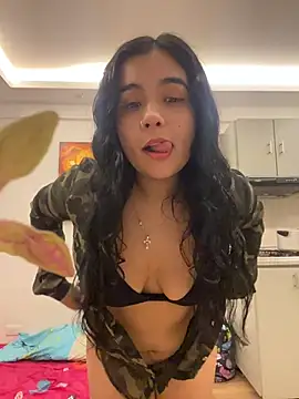 Snapshot of ateneacute chatting on 04/01/26, 03:07 ateneacute online show from 04/01/26, 03:07