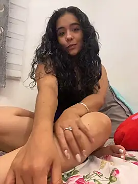 Snapshot of ateneacute chatting on 04/05/26, 06:43 ateneacute online show from 04/05/26, 06:43