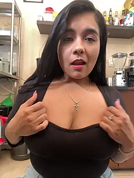 Snapshot of ateneacute chatting on 04/14/26, 04:24 ateneacute online show from 04/14/26, 04:24